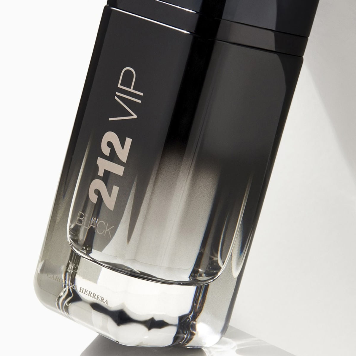 Carolina Herrera 212 VIP Black Eau de Parfum Masculino 100ml